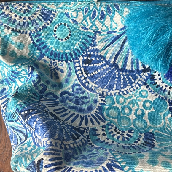 Lilly Pulitzer Blue Canvas Tote Beach Bag - Picture 4 of 6